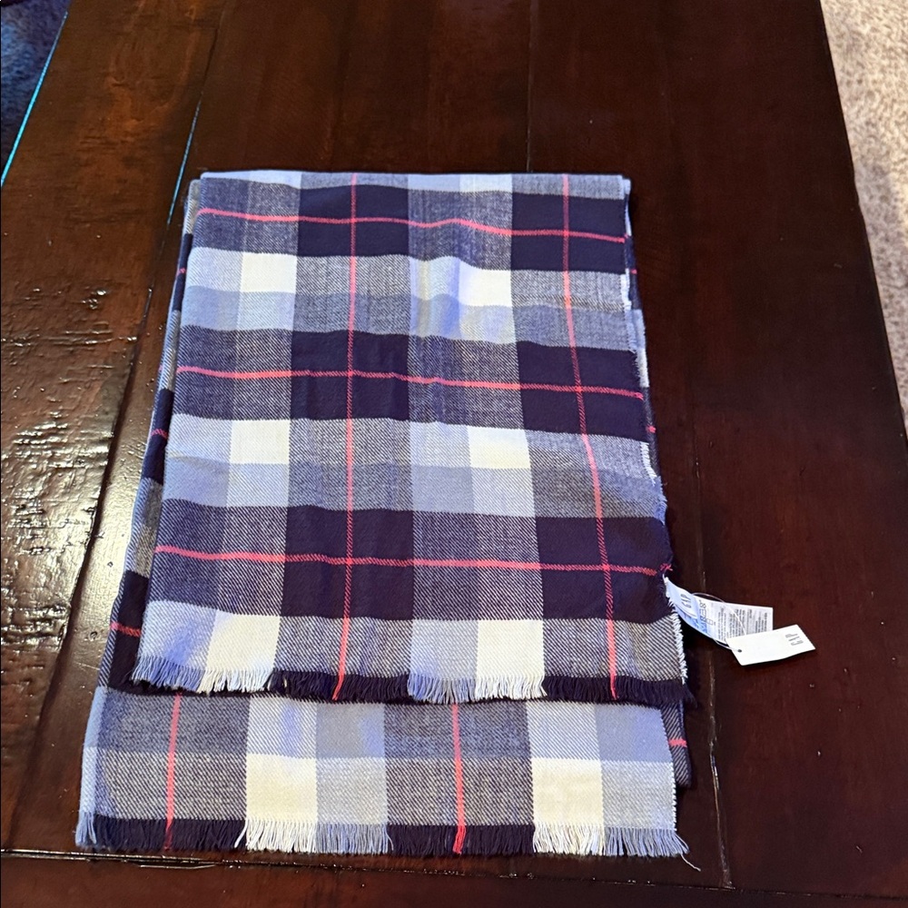 GAP Checkered Scarf in Blue and Red 75 inches